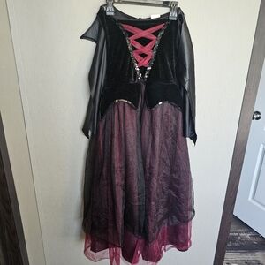 Girls vampire halloween costume size Girls medium